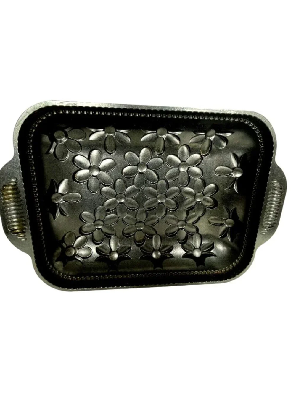 Nordic Ware Cake Pan Spring Daisy 10 Cups